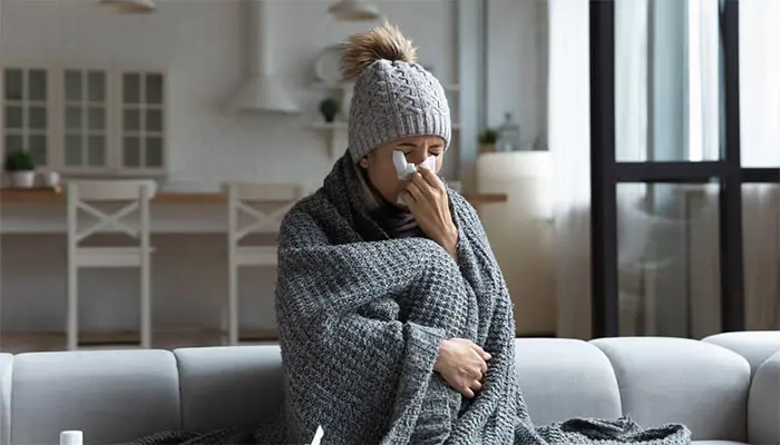 عام نزلہ زکام یا سپر فلو؟ علامات سے فرق کیسے پہچانیں